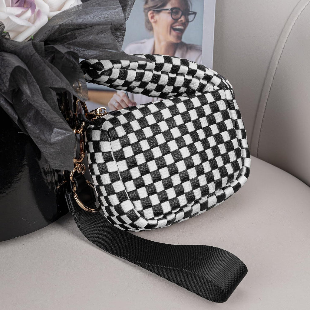Mini Quilted Wristlet Bag for Women, Puffer Handbags,Evening Bags,Charm Lipstick Bag,Cute Bag Charm for Gift